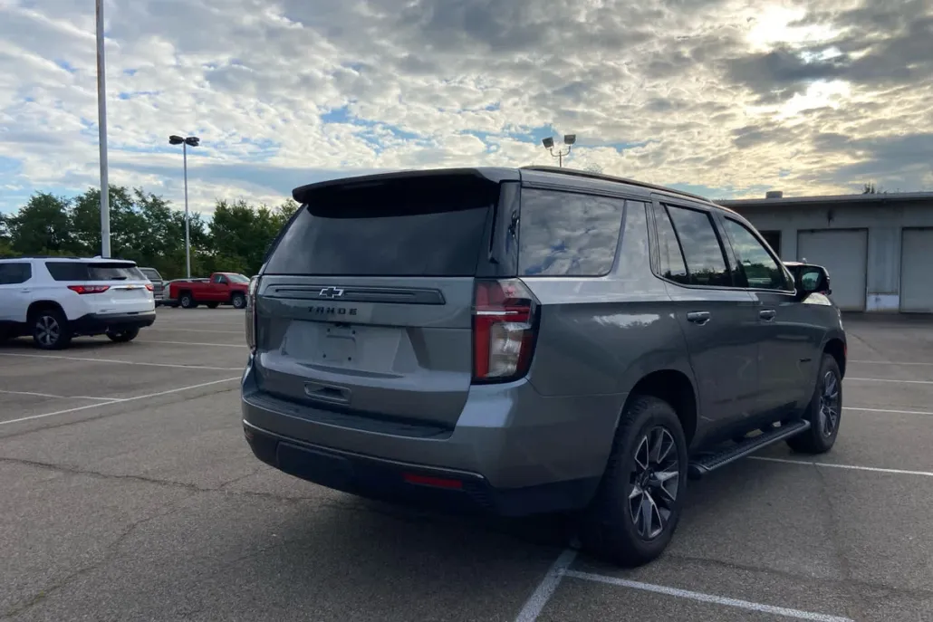 2021 Chevrolet Tahoe Z71 photo 1