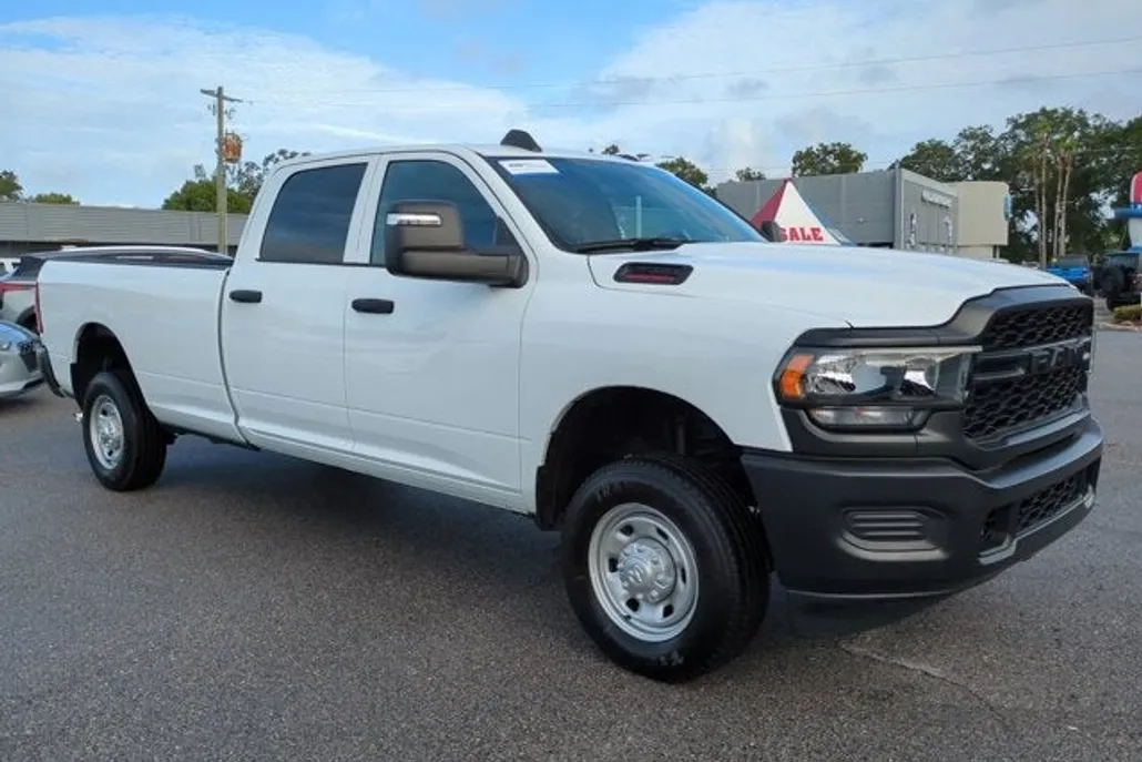 2023 Ram 2500 Tradesman photo 1