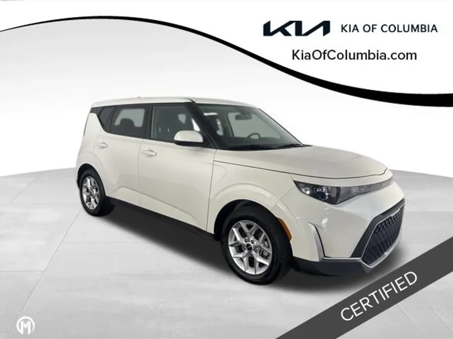 2023 Kia Soul LX photo 1
