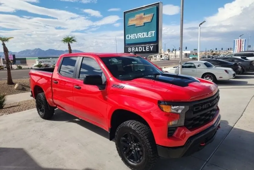 2026 Chevrolet Silverado 1500 Custom Trail Boss photo 1