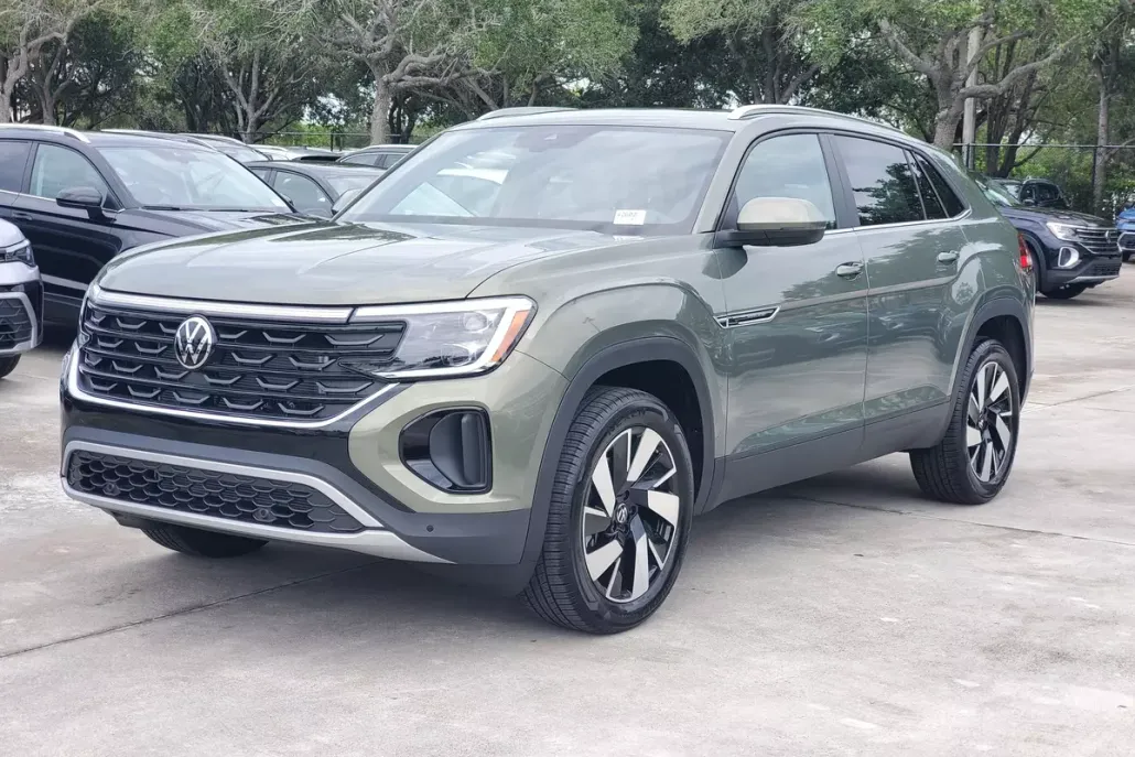 2026 Volkswagen Atlas Cross Sport SE Technology photo 1