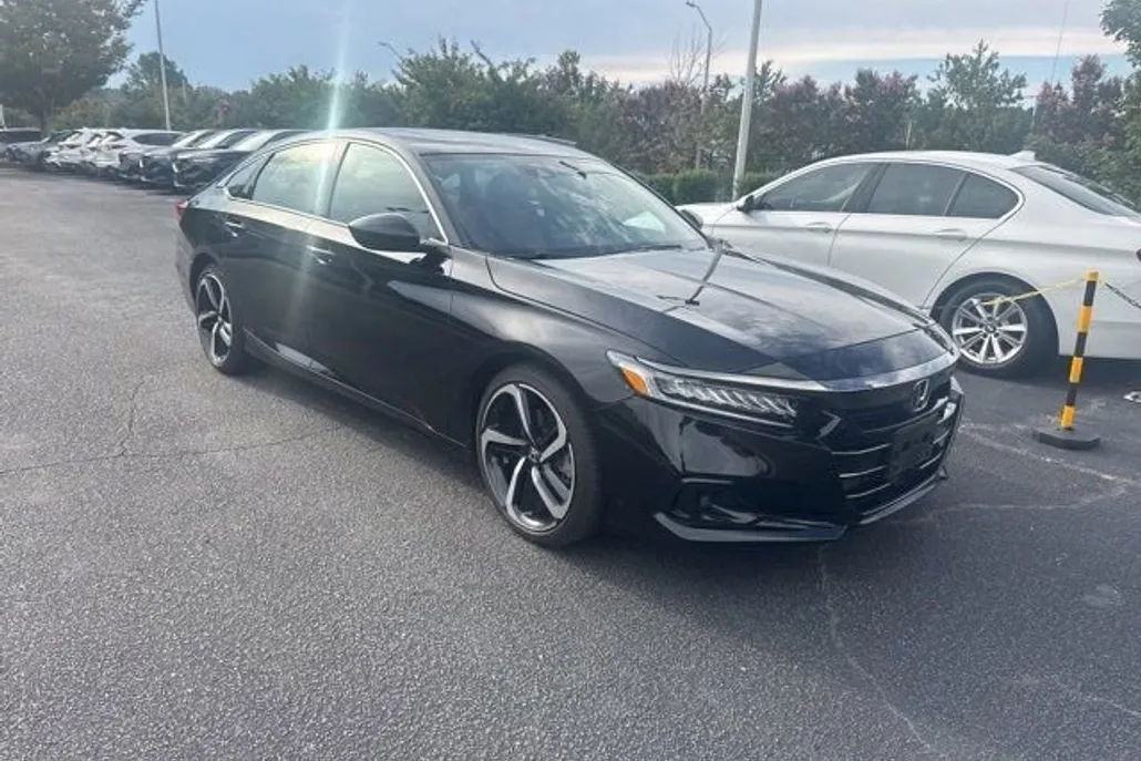2022 Honda Accord Sport 2.0T photo 1