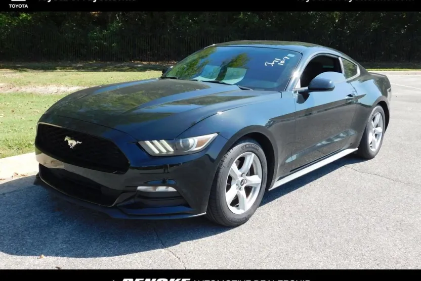 2016 Ford Mustang V6 photo 1
