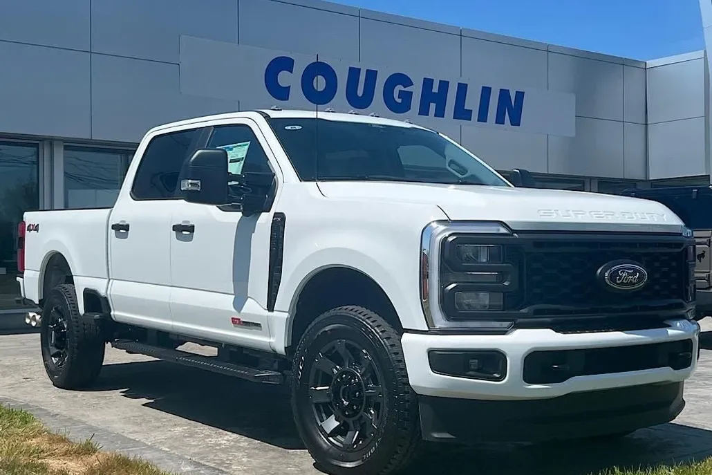 2025 Ford F-350 XL photo 1