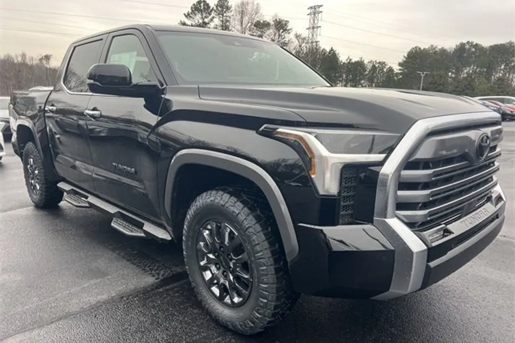 2025 Toyota Tundra Limited CrewMax photo 1