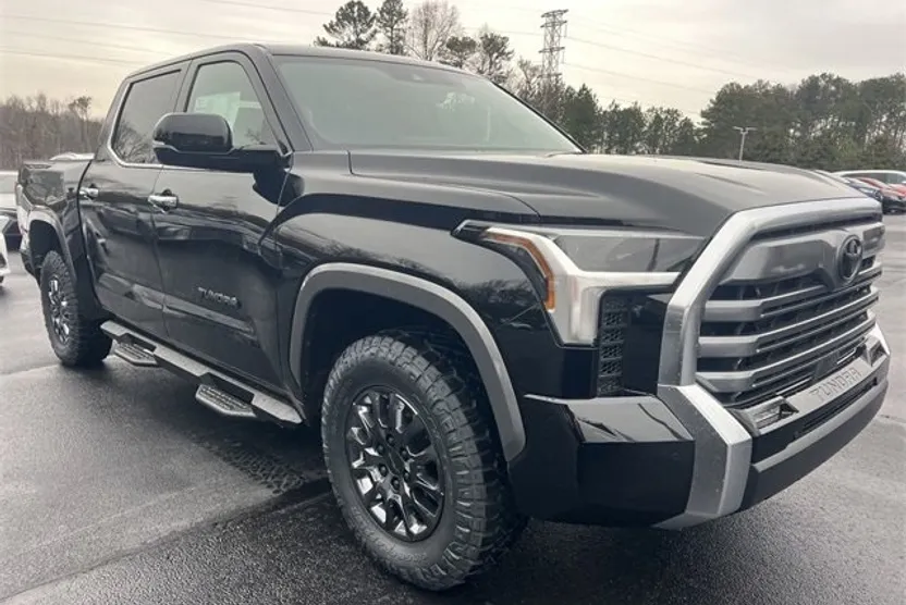 2025 Toyota Tundra Limited CrewMax photo 1