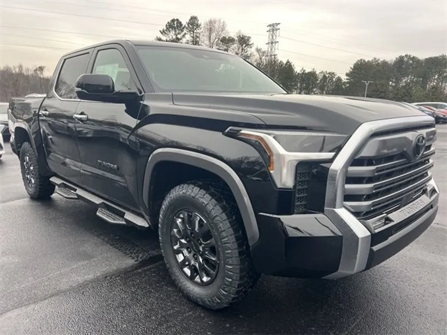 2025 Toyota Tundra Limited CrewMax photo 1