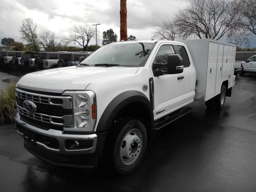 2025 Ford F-550 XL photo 1