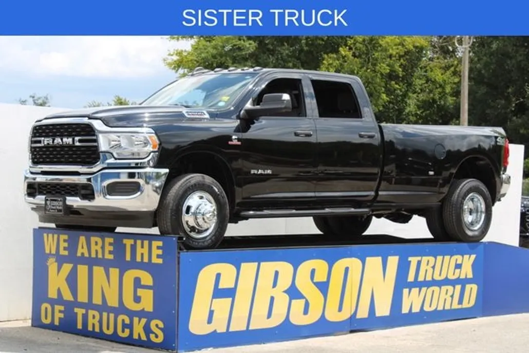 2022 Ram 3500 Tradesman photo 1