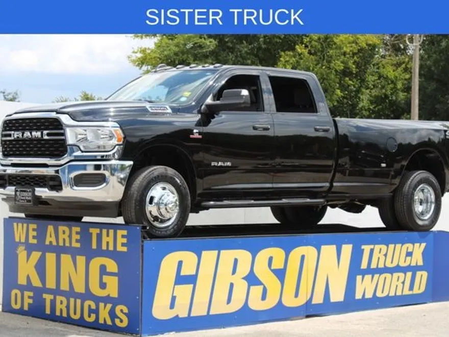 2022 Ram 3500 Tradesman photo 1