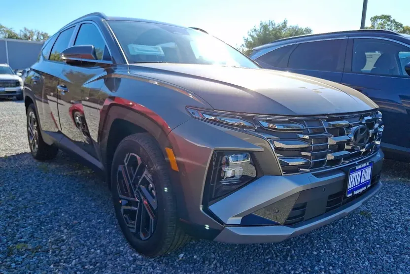 2025 Hyundai Tucson Hybrid Limited photo 1