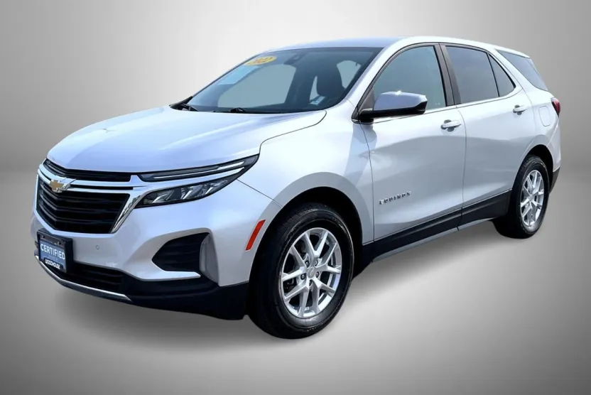 2022 Chevrolet Equinox LT photo 1