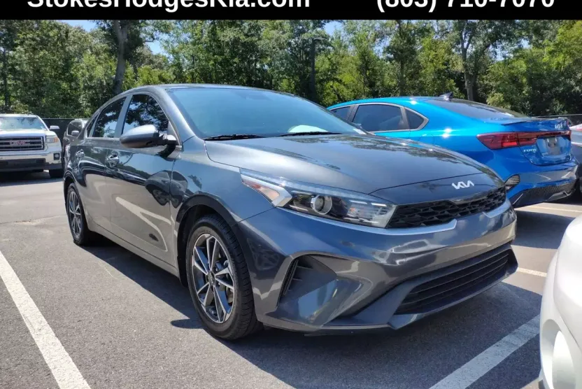 2022 Kia Forte LXS photo 1