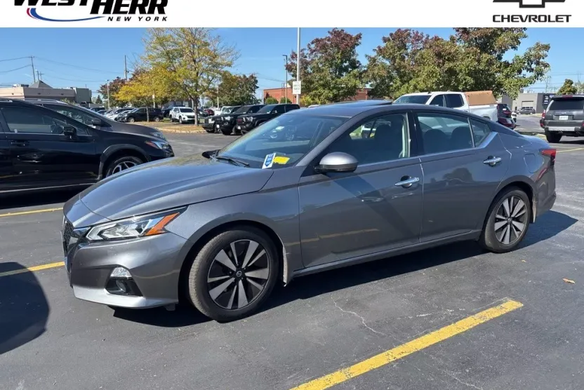 2019 Nissan Altima 2.5 SV photo 1