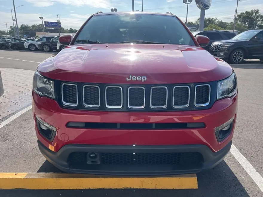 2019 Jeep Compass Latitude photo 1