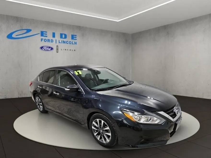 2017 Nissan Altima 2.5 SL photo 1