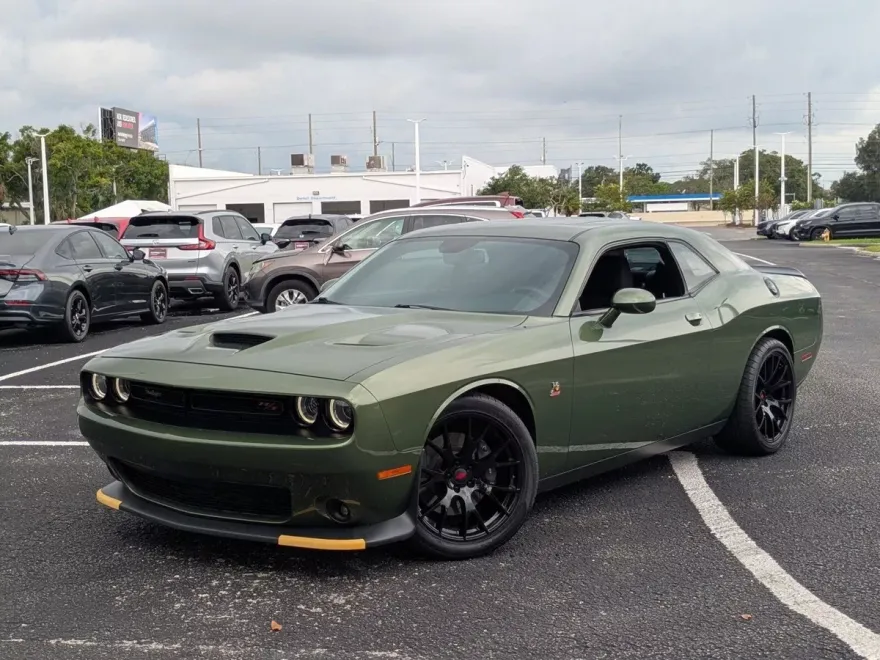 2019 Dodge Challenger R/T Scat Pack photo 1