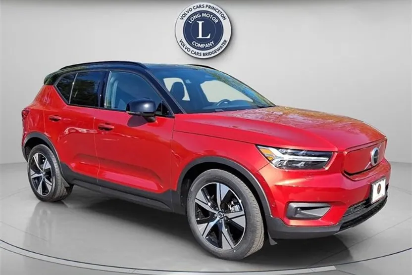 2022 Volvo XC40 Recharge Twin Plus AWD photo 1