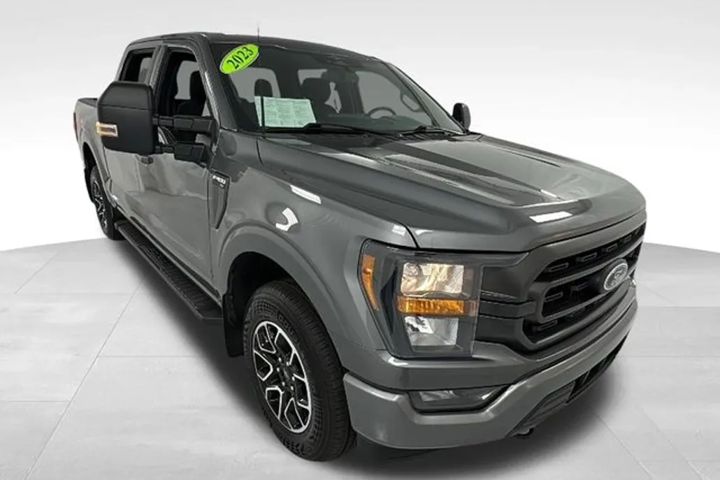 2023 Ford F-150 XLT photo 1