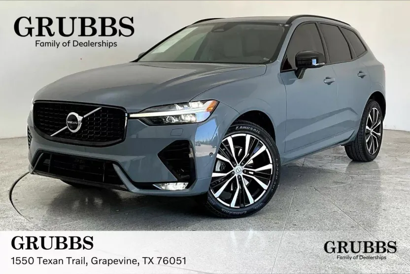 2023 Volvo XC60 Plus photo 1