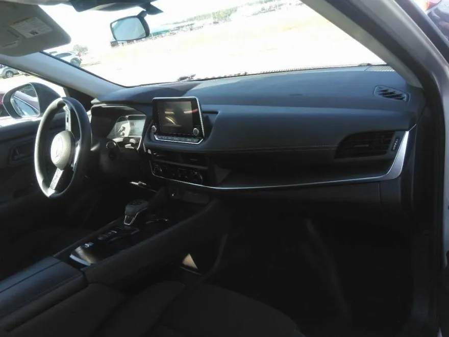 2024 Nissan Rogue S photo 1