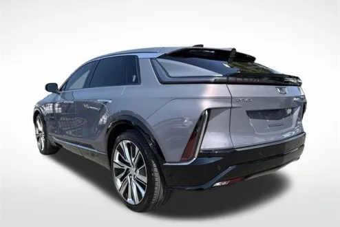 2024 Cadillac Lyriq Luxury photo 3