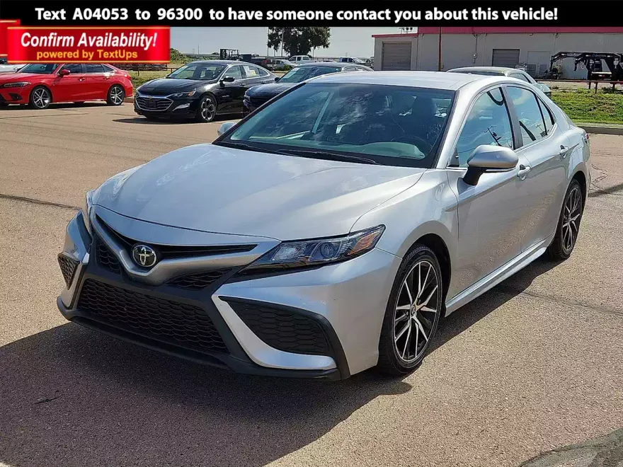 2023 Toyota Camry SE photo 1