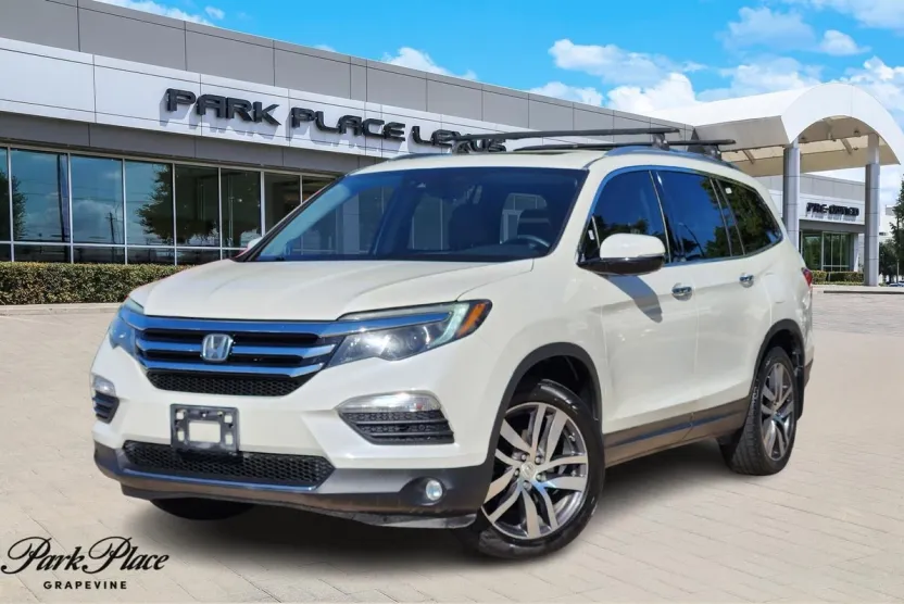 2017 Honda Pilot Elite photo 1