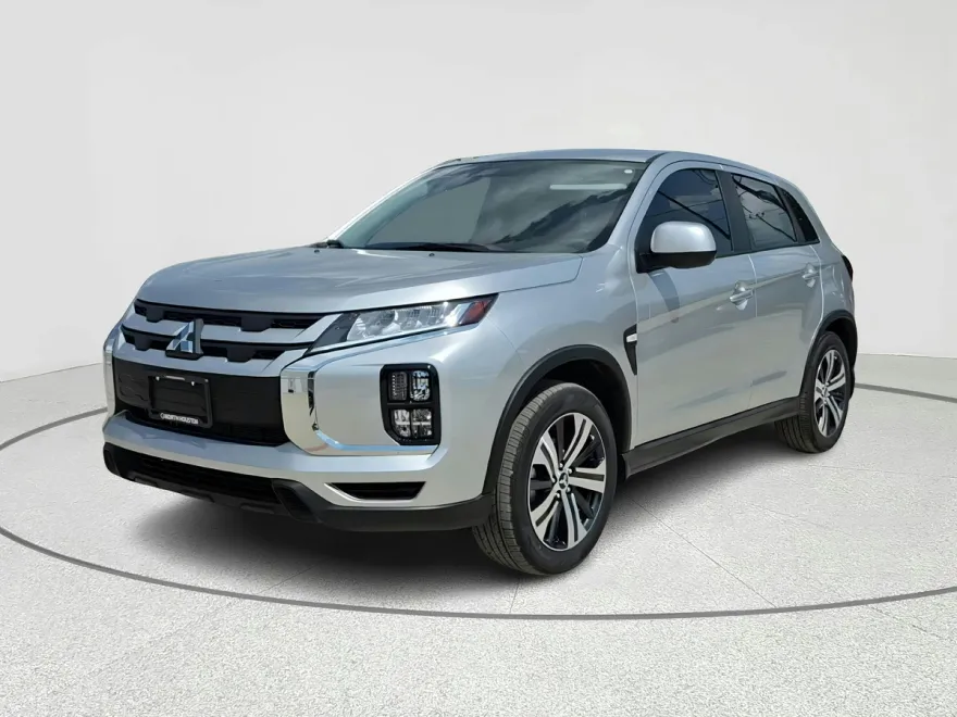 2025 Mitsubishi Outlander Sport ES photo 1