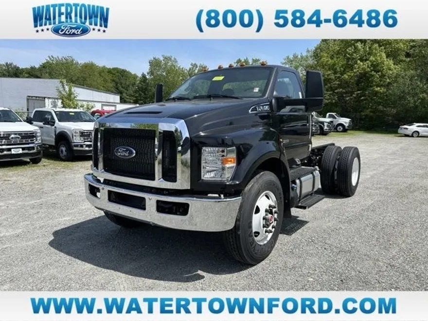 2026 Ford F-650 photo 1