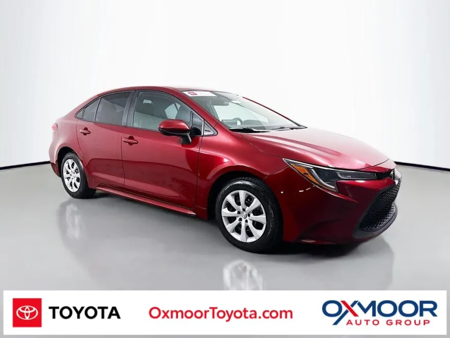 2022 Toyota Corolla LE photo 1