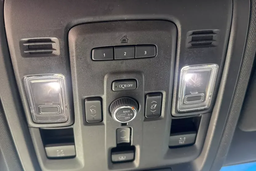 2024 Chevrolet Suburban LT photo 1