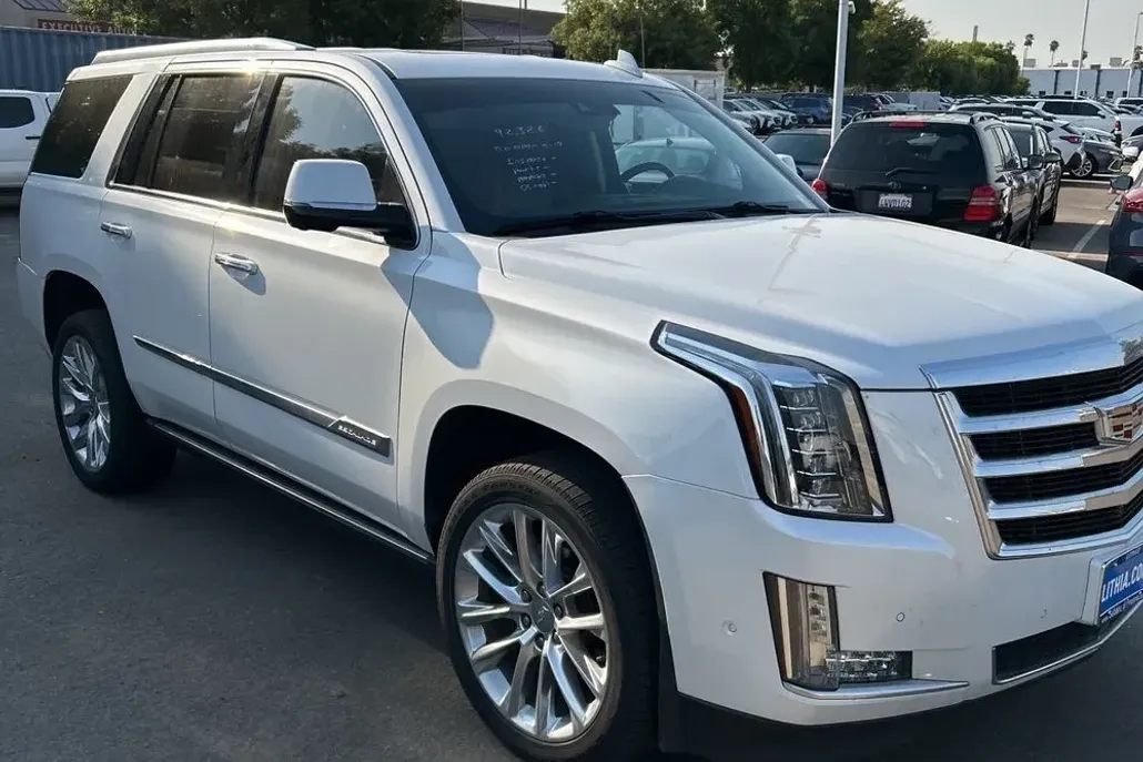 2018 Cadillac Escalade Premium Luxury photo 1