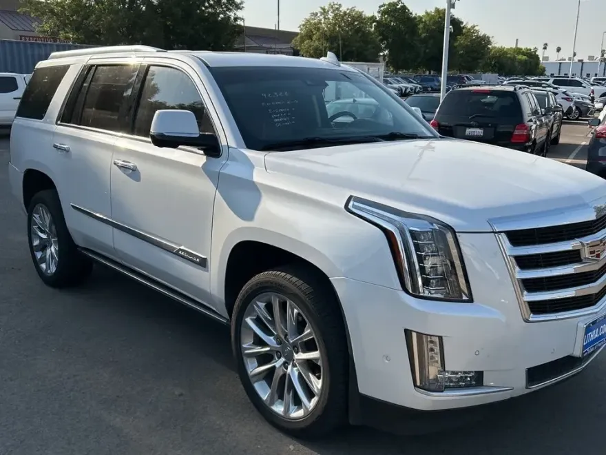 2018 Cadillac Escalade Premium Luxury photo 1