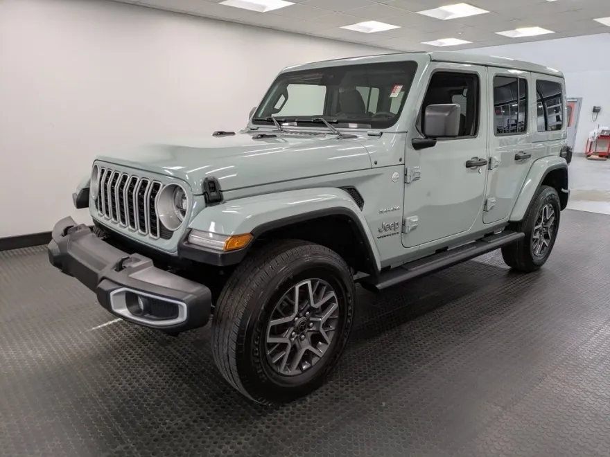 2024 Jeep Wrangler Sahara photo 1