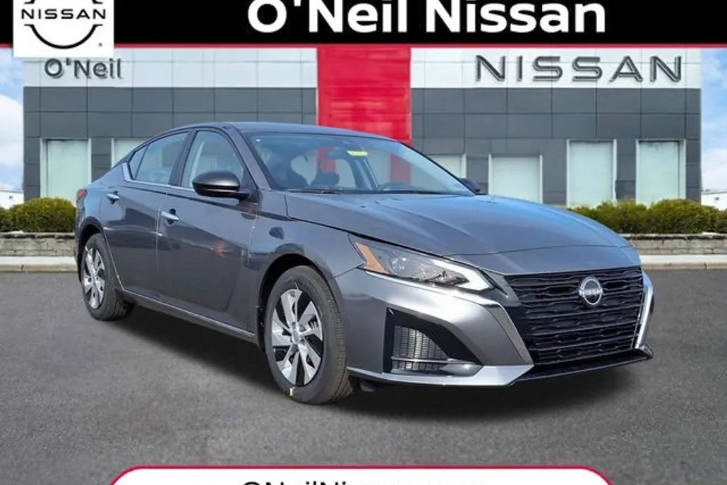 2025 Nissan Altima S photo 1