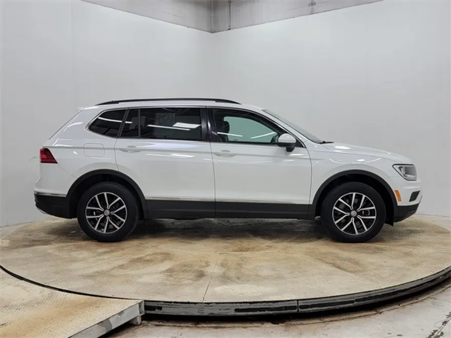 2021 Volkswagen Tiguan SE photo 1