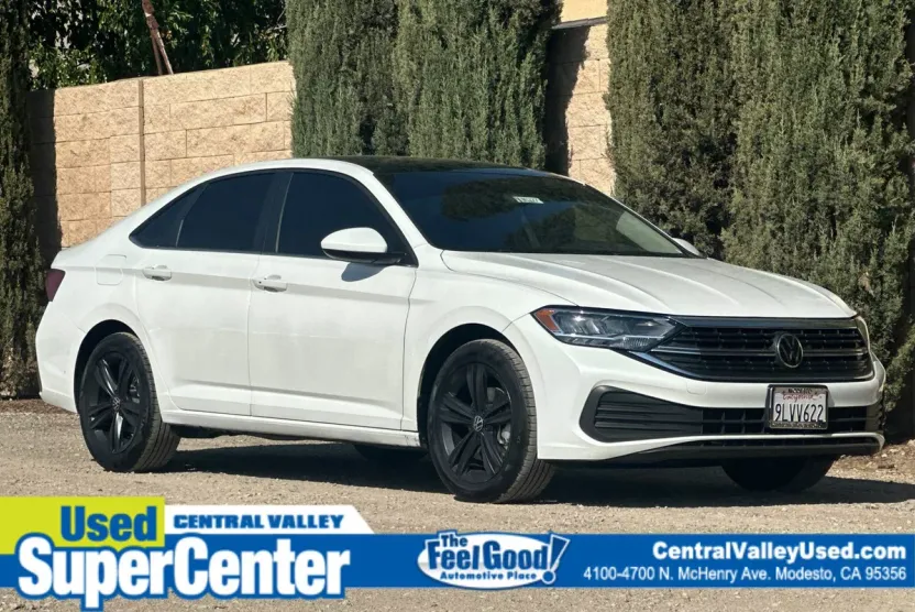 2024 Volkswagen Jetta SE photo 1