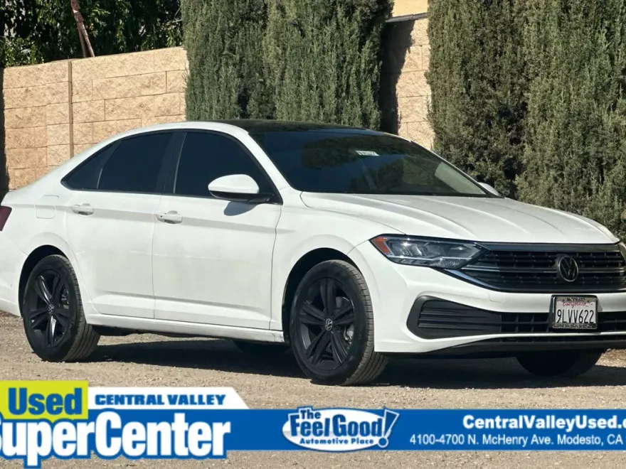 2024 Volkswagen Jetta SE photo 1