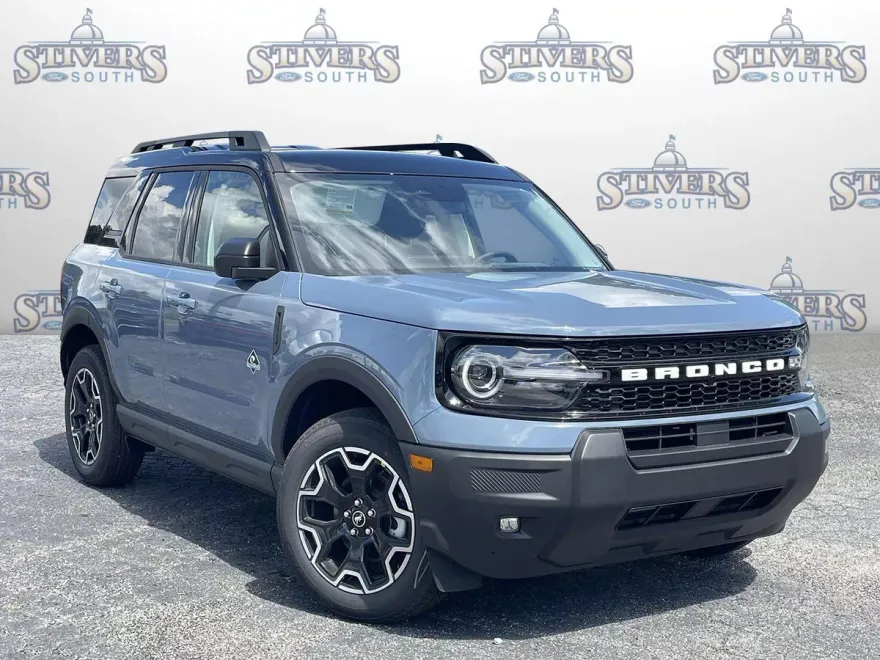 2025 Ford Bronco Sport Outer Banks photo 1