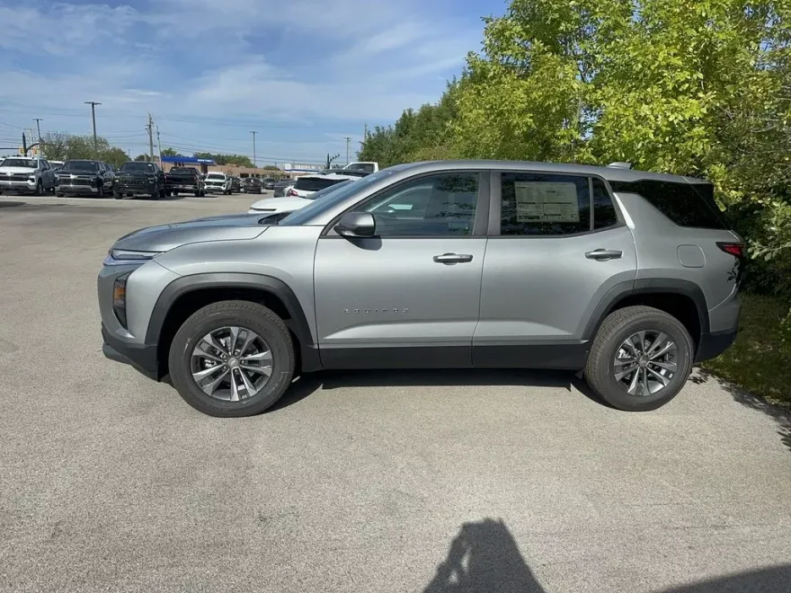 2026 Chevrolet Equinox LT photo 1