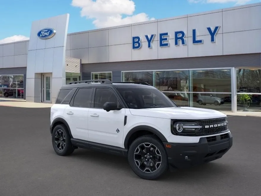 2025 Ford Bronco Sport Outer Banks photo 1