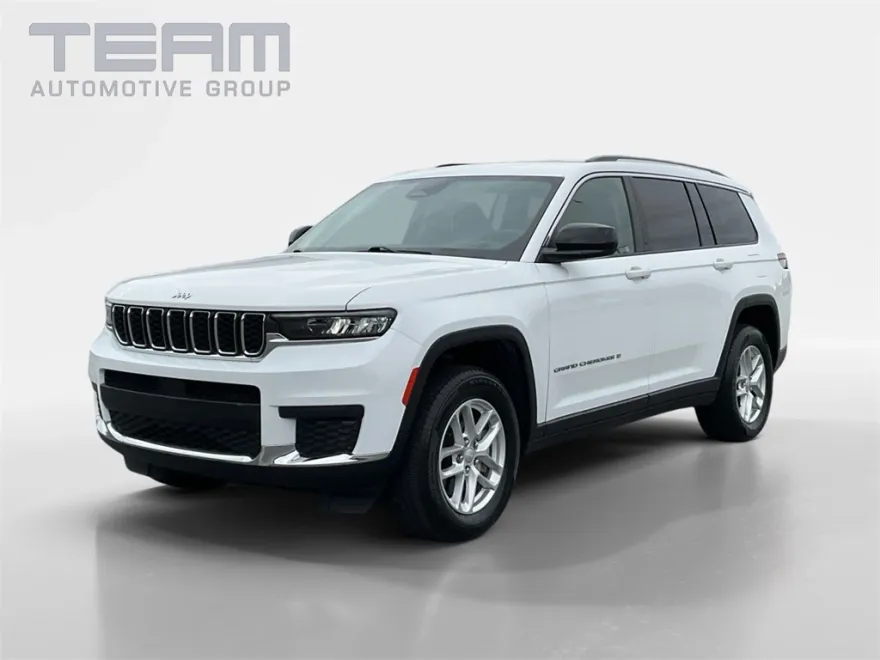 2023 Jeep Grand Cherokee Laredo photo 1