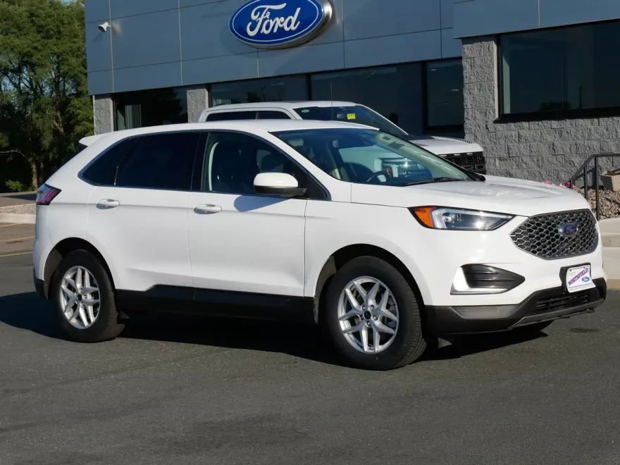 2024 Ford Edge SEL photo 1