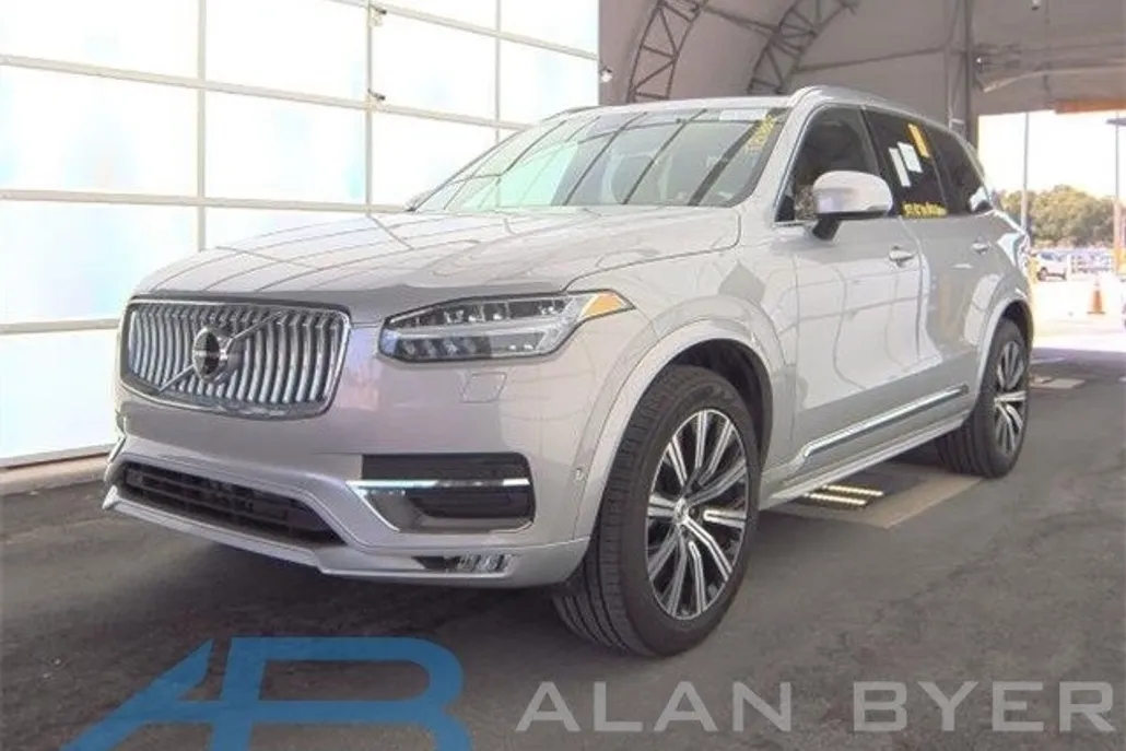2025 Volvo XC90 Plus photo 1