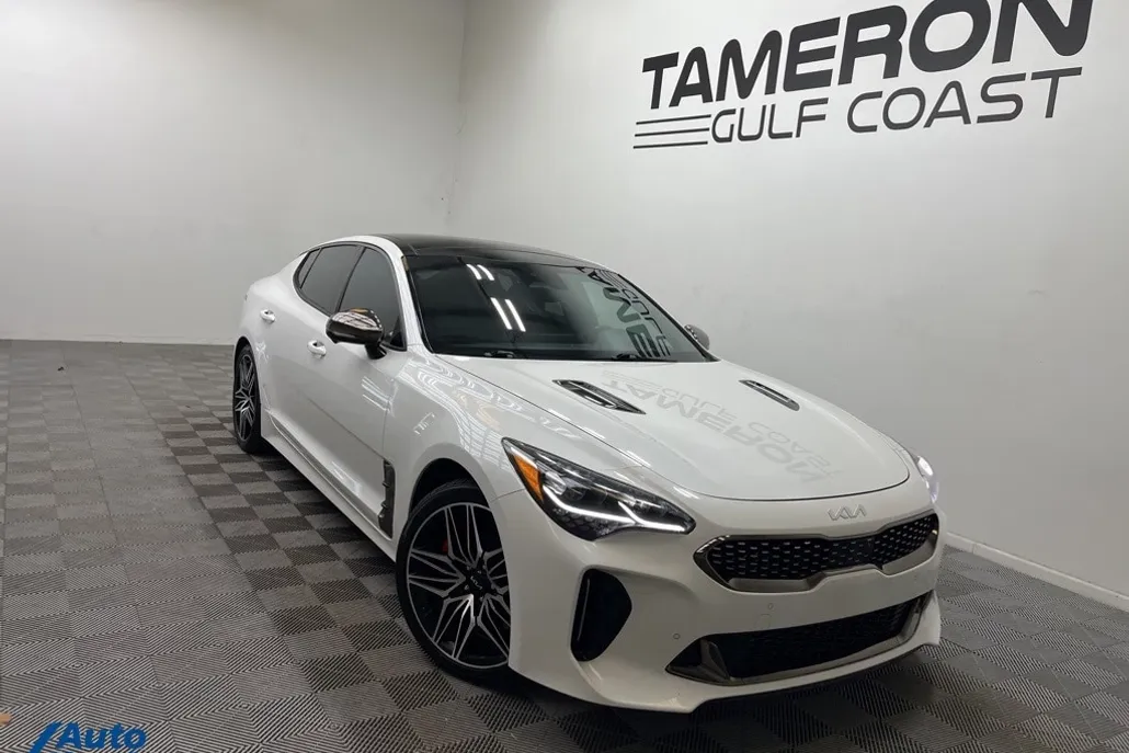2023 Kia Stinger GT2 photo 1