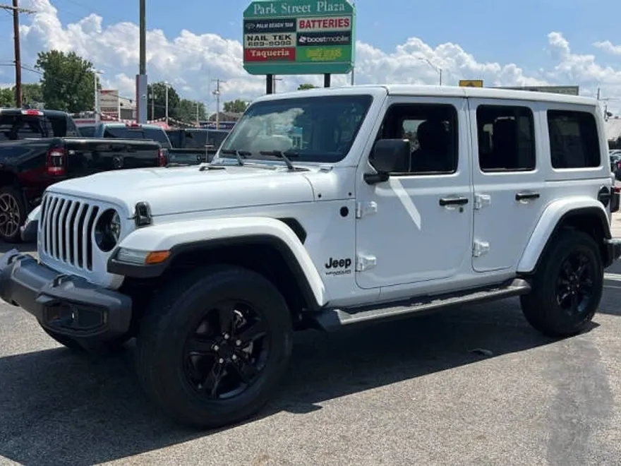 2020 Jeep Wrangler Unlimited Sahara Altitude photo 1