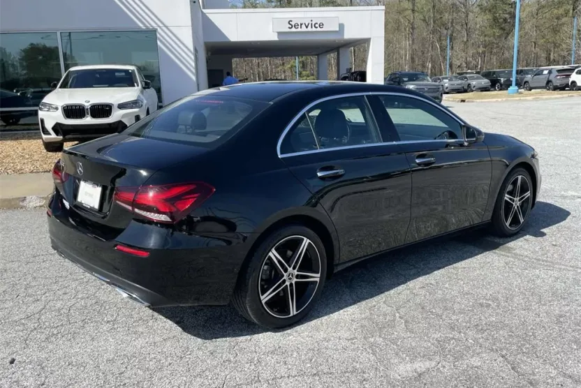 2022 Mercedes Benz A 220 photo 1