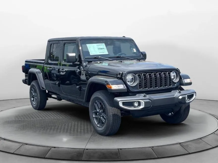 2025 Jeep Gladiator Sport S photo 1