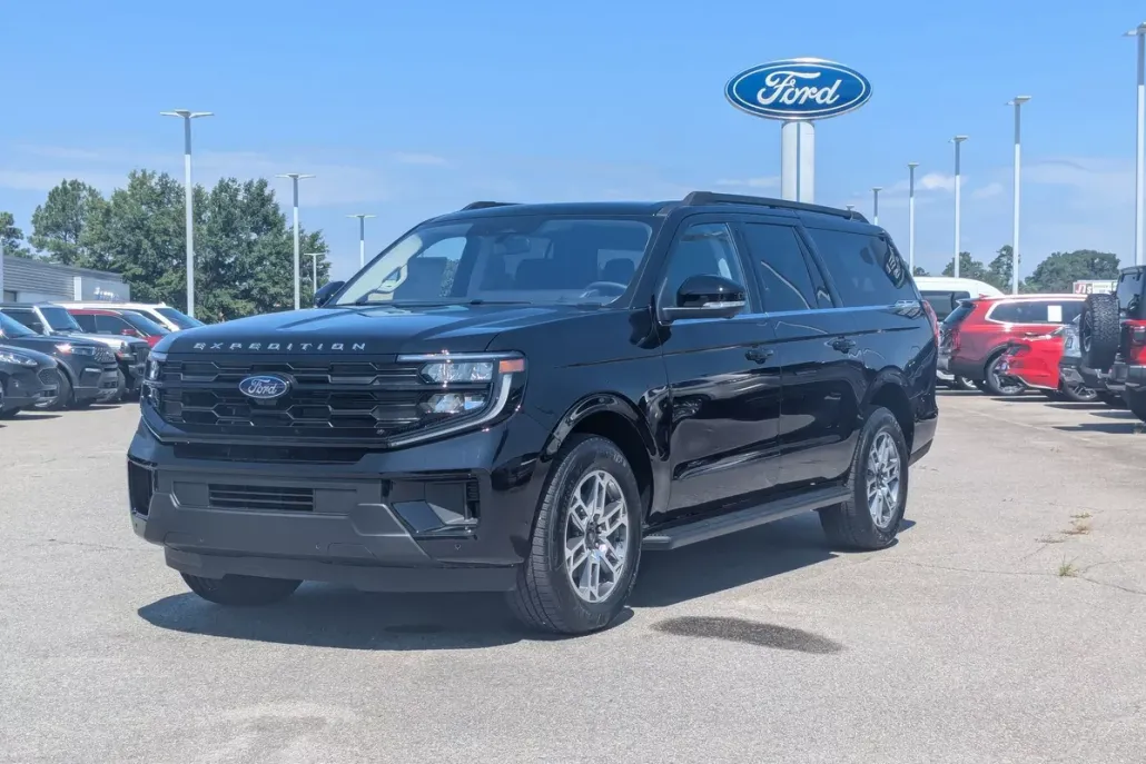 2025 Ford Expedition MAX photo 1